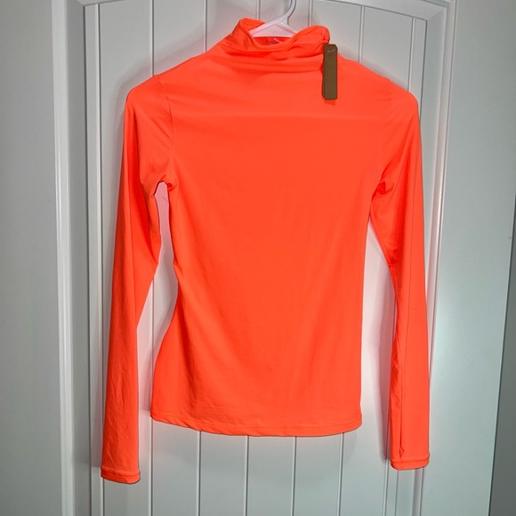 SKIMS Tops - 8️⃣0️⃣ BRAND NEW! TAGS ON! SOLD OUT BEAUTIFUL SKIMS FITS EVERYBODY TURTLENECK